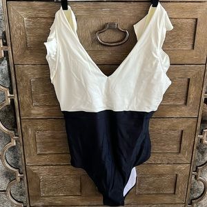 Summersalt ruffle backflip size 16